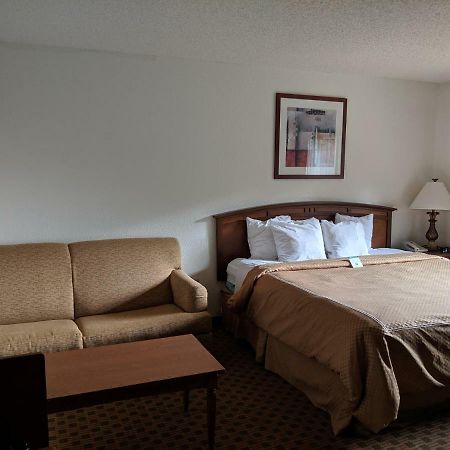 Boarders Inn And Suites By Cobblestone Hotels - Ripon Exteriör bild
