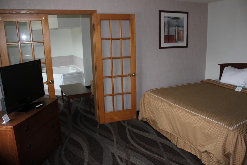 Boarders Inn And Suites By Cobblestone Hotels - Ripon Exteriör bild