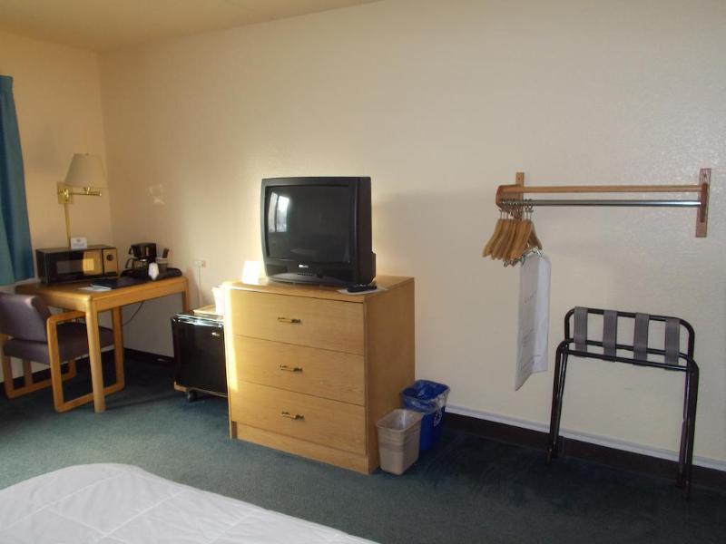 Boarders Inn And Suites By Cobblestone Hotels - Ripon Exteriör bild