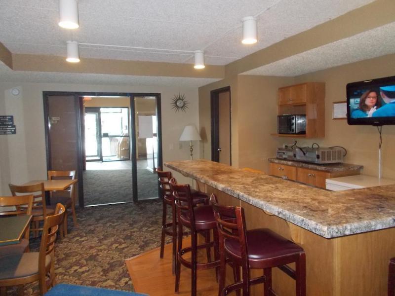 Boarders Inn And Suites By Cobblestone Hotels - Ripon Exteriör bild