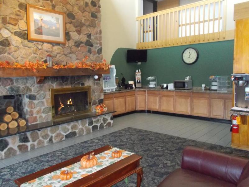 Boarders Inn And Suites By Cobblestone Hotels - Ripon Exteriör bild