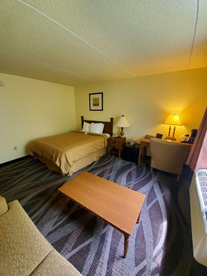 Boarders Inn And Suites By Cobblestone Hotels - Ripon Exteriör bild